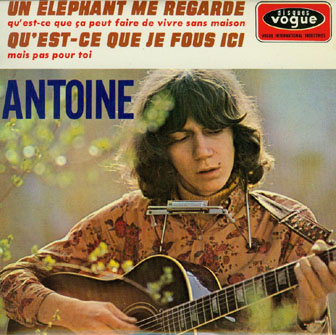 un%20elephant%20me%20regarde